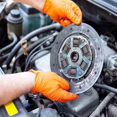 کلاچ خودرو چگونه کار میکند؟